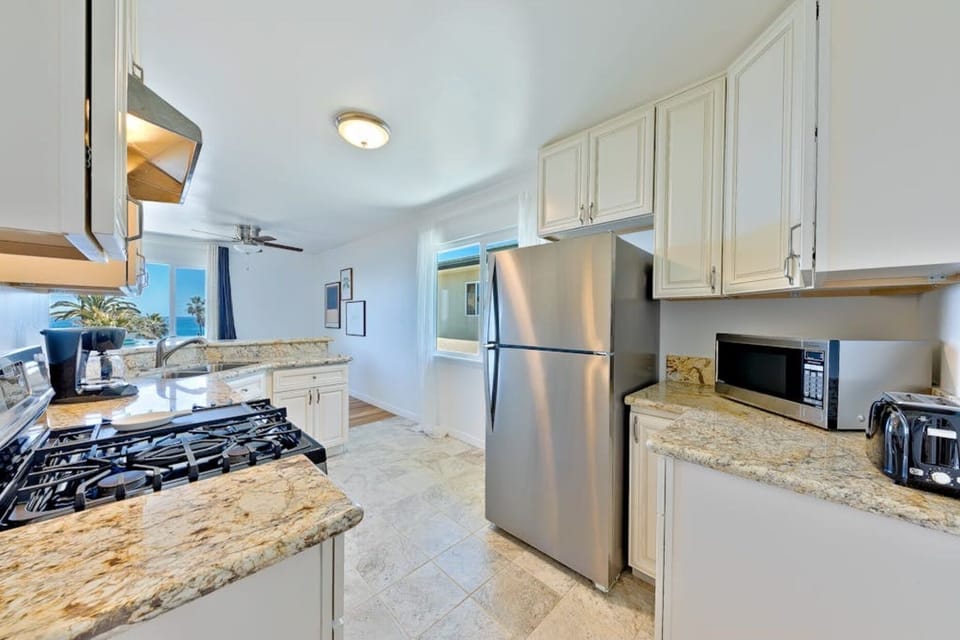 Spacious kitchen