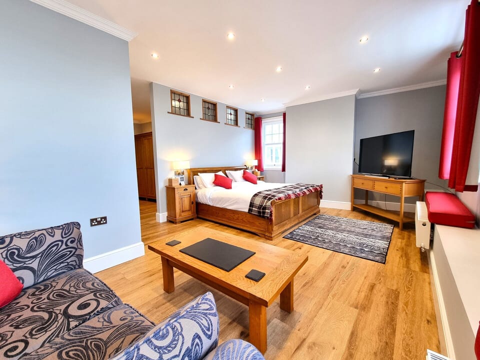 Deluxe Suite, Ensuite, Sea View (201) | Blackout drapes, iron/ironing board