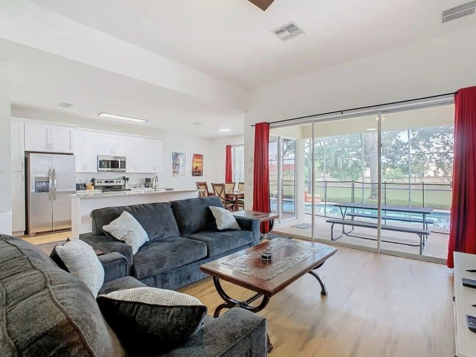 The living room is a perfect spot to enjoy with your family and friends. Connect with the while sitting here and chat with each other.