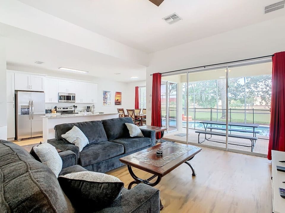 The living room is a perfect spot to enjoy with your family and friends. Connect with the while sitting here and chat with each other.