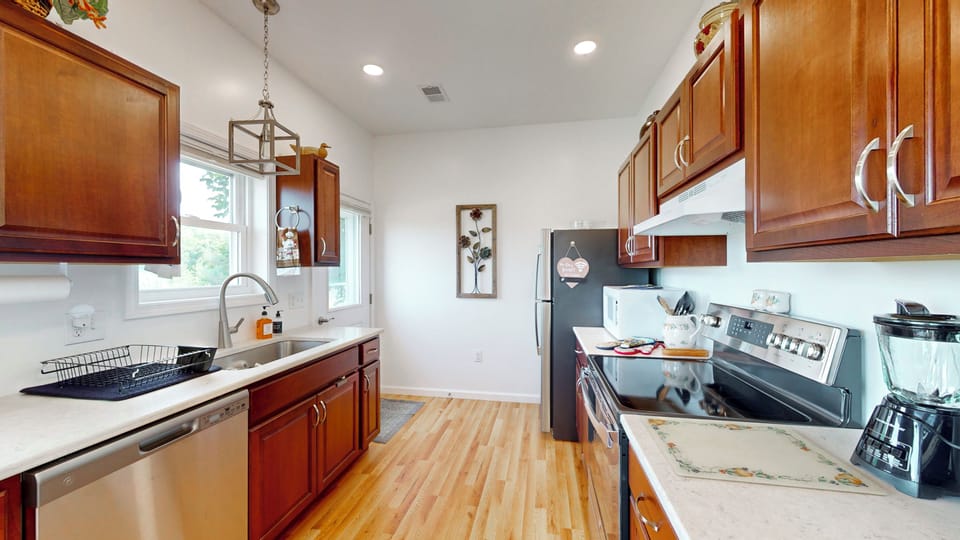 Kitchen 1