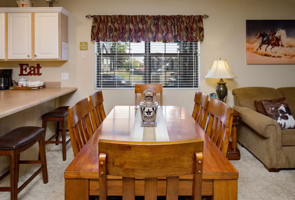 Dining room seats 6 people with extra breakfast bar stools 