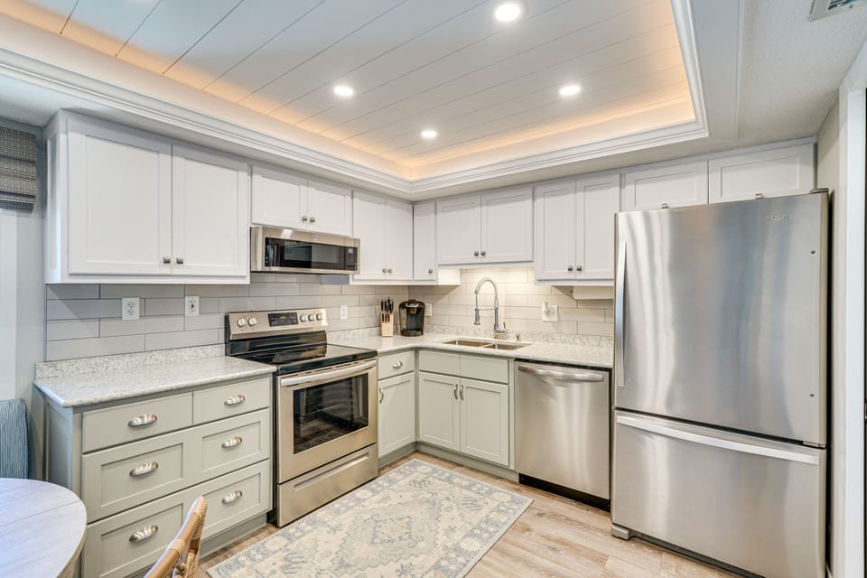 Kitchen | 1st Floor | Keurig & Drip Coffee Makers | Blender | Cooking Basics