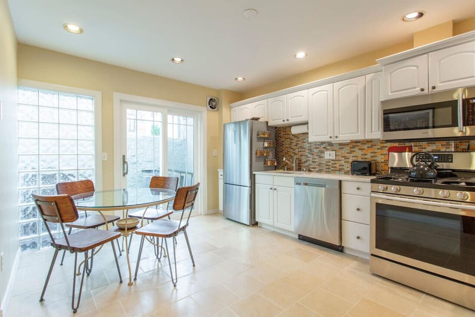 Modern Kitchen with Dining Area