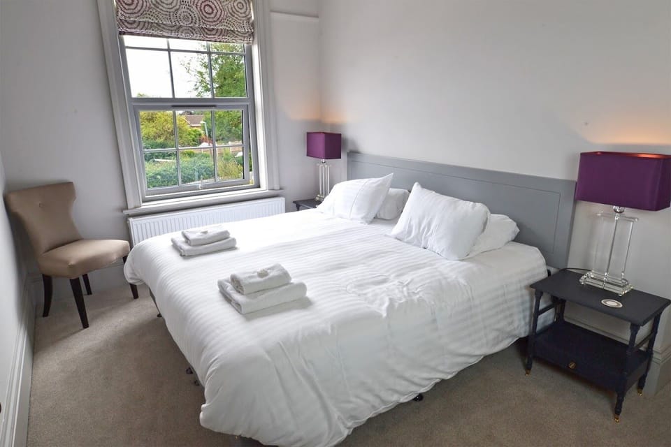 Classic Room | In-room safe