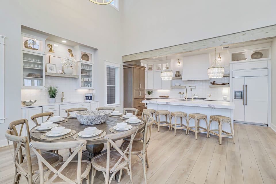 House (6 Bedrooms) | Interior