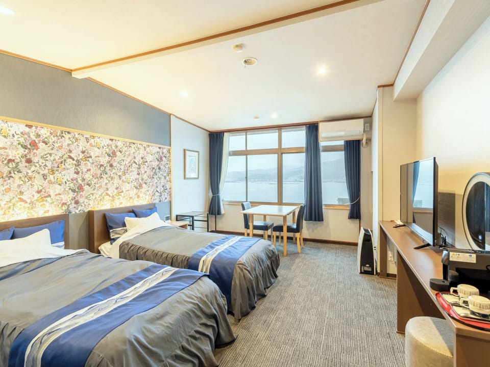 Twin Room, Non Smoking, Ocean View | In-room safe, desk, WiFi (free)