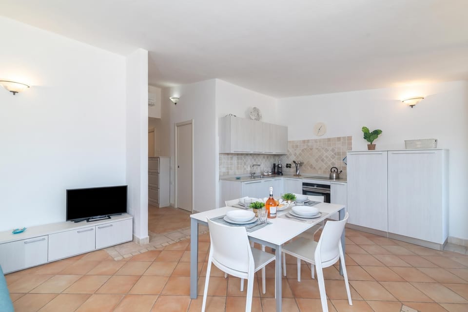 Family Apartment, 3 Bedrooms, 2 Bathrooms (Feel So Good) | Private kitchen