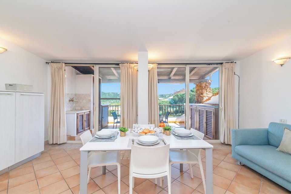 Family Apartment, 3 Bedrooms, 2 Bathrooms (Feel So Good) | Dining
