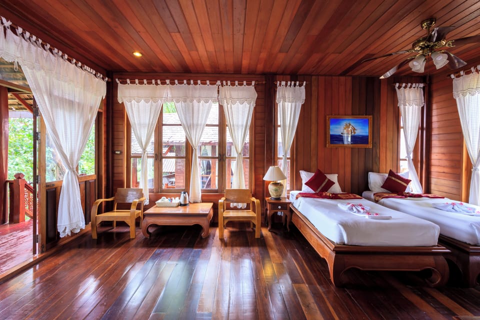 Standard Single Room | Minibar, blackout drapes, rollaway beds (surcharge), WiFi (free)