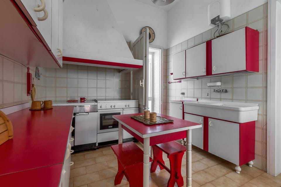 Apartment | Private kitchen | Oven