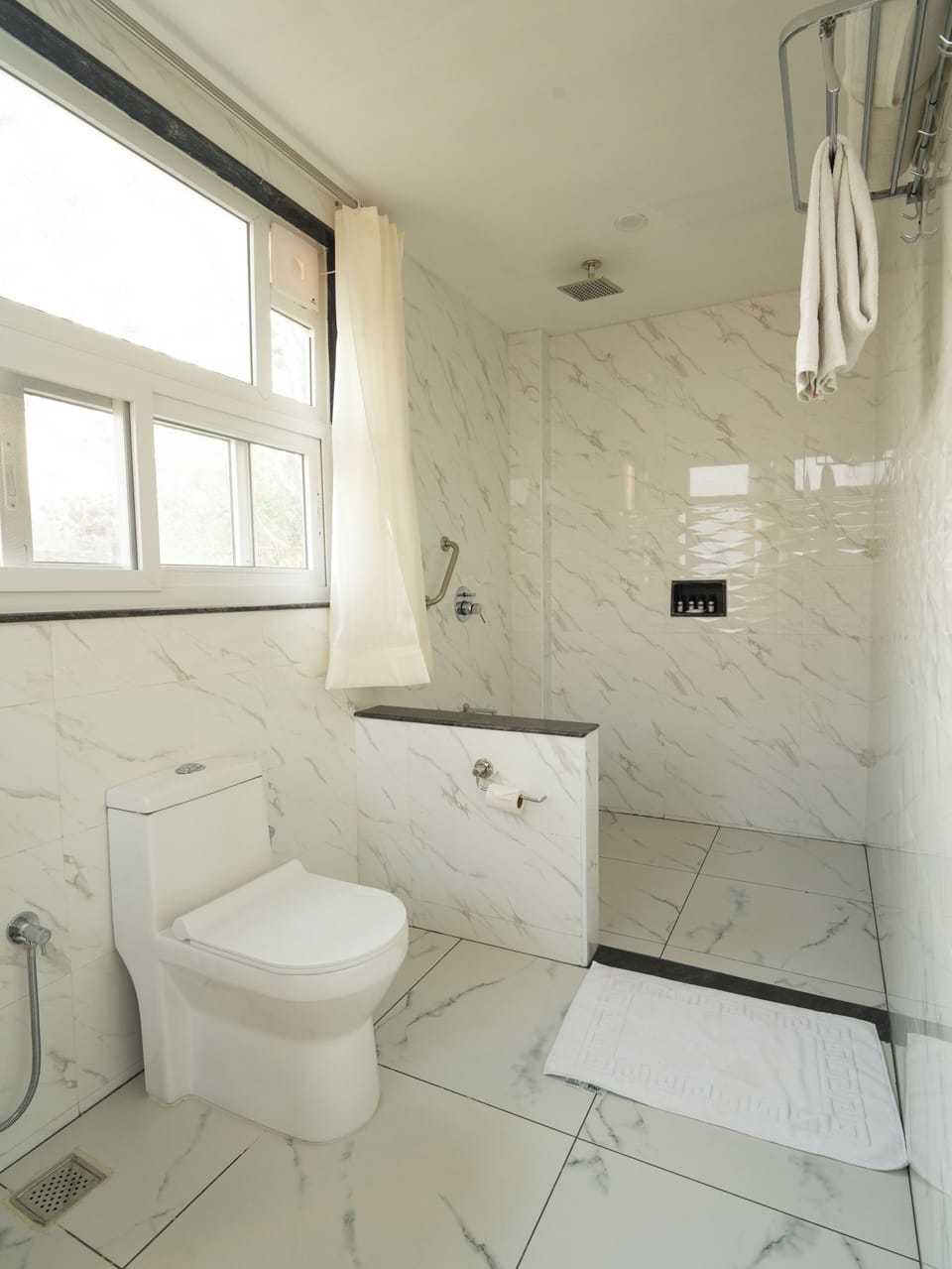 Club Room - King & Sofa Bed - Exclusive Sitout | Bathroom | Shower, free toiletries, hair dryer, towels