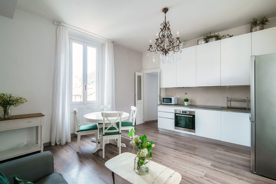 Apartment | Living area | 30-inch TV with digital channels