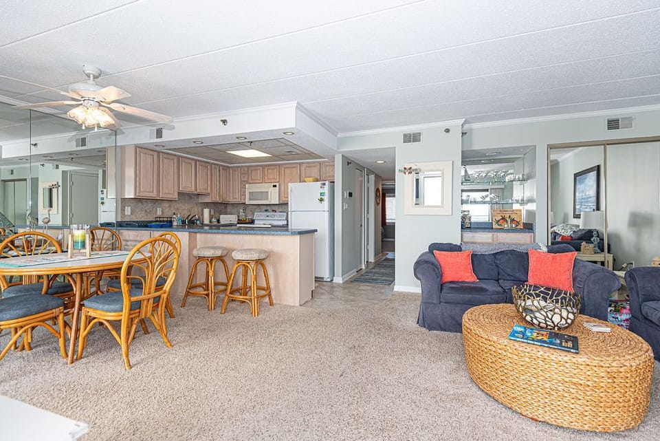 LIVING-AREA
