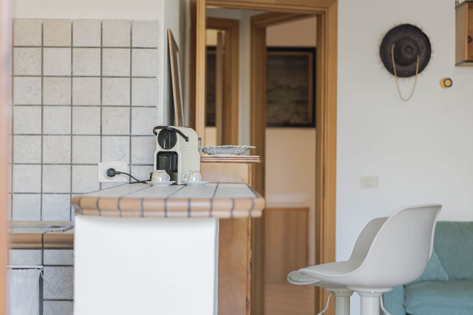 Traditional Apartment, Courtyard View | Private kitchen | Full-size fridge, microwave, oven, stovetop