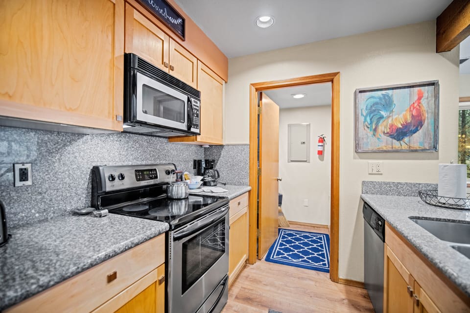 28 Quelah Condo-08
