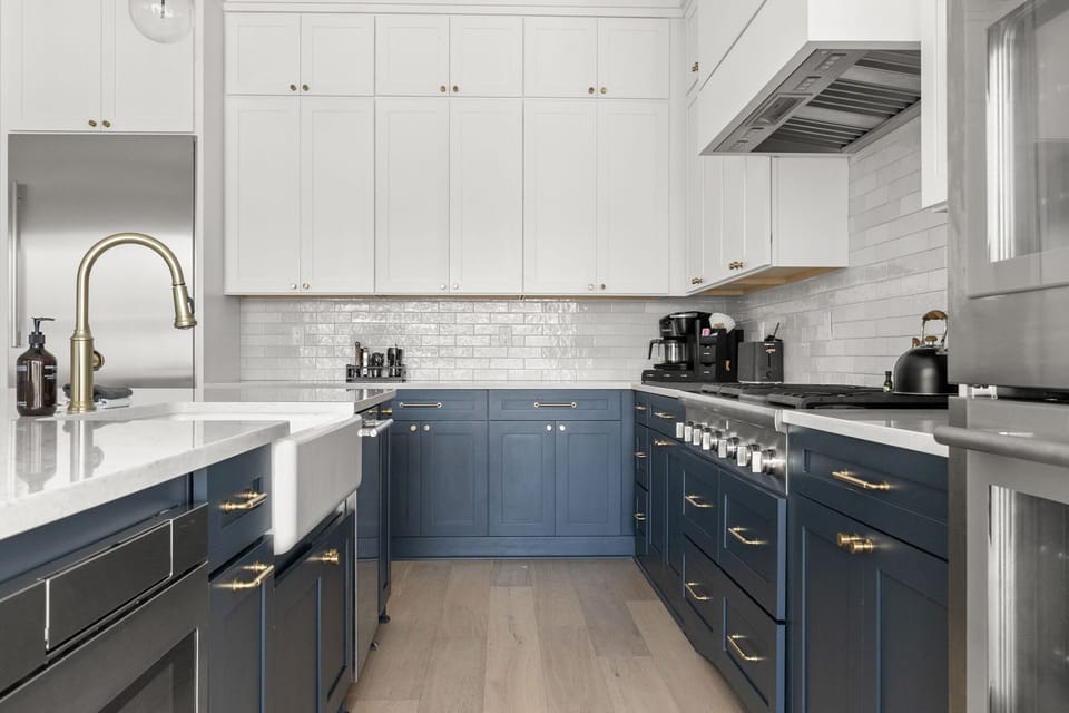 NEW - Fully Stocked Luxury Kitchen and Appliances