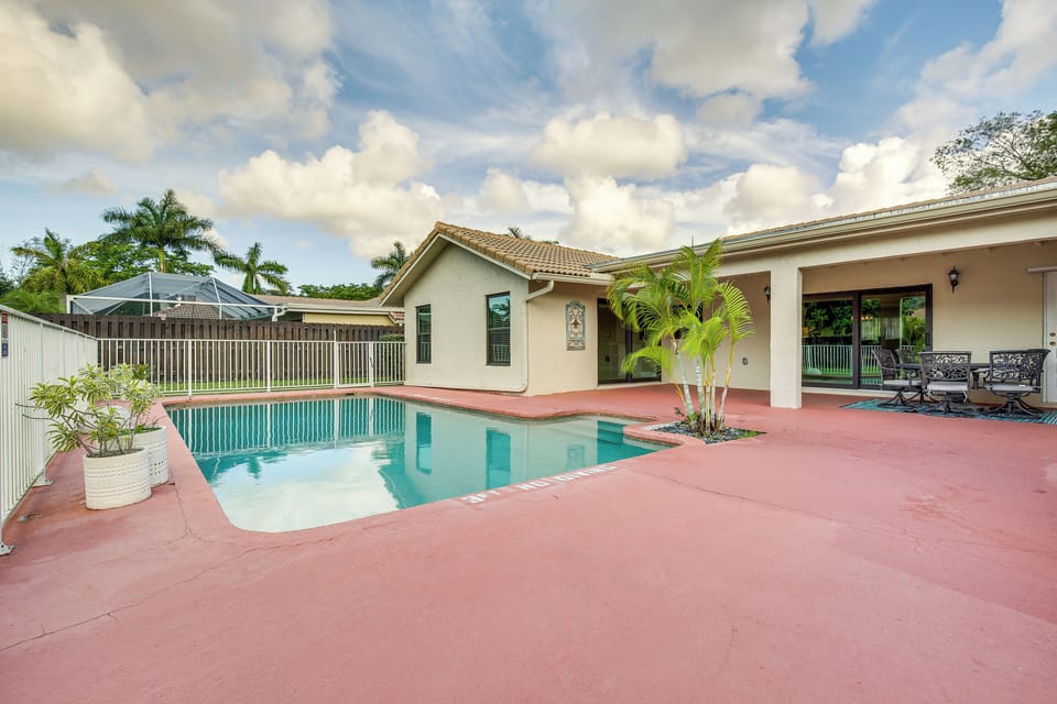 House (4 Bedrooms) | Front of property