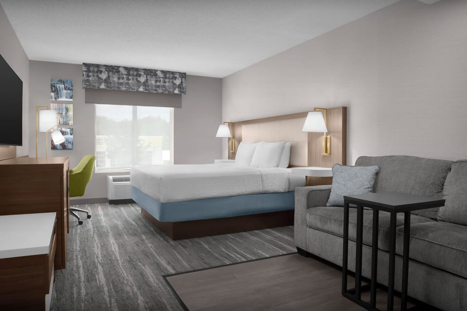 Room, 1 King Bed with Sofa bed | Desk, iron/ironing board, free cribs/infant beds, free WiFi