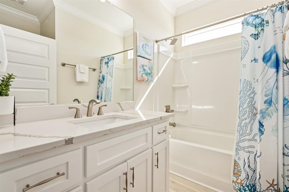 016 Purple Paradise Common Bathroom with bath tun