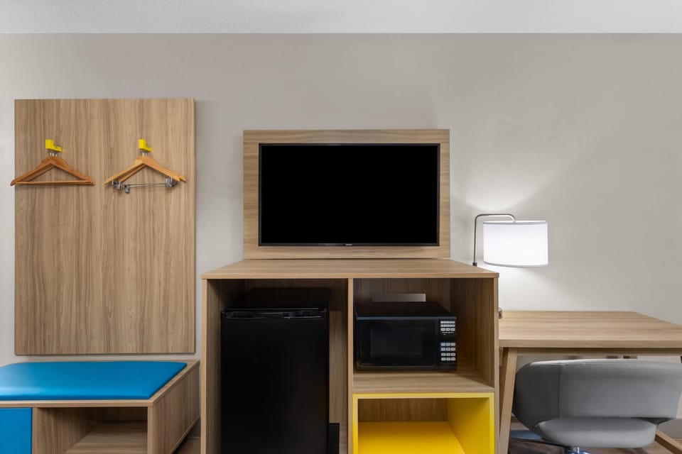 Room, 2 Double Beds, Non Smoking | Premium bedding, desk, WiFi (free), bed sheets