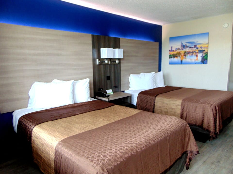 Double Room | Desk, iron/ironing board, free WiFi, bed sheets