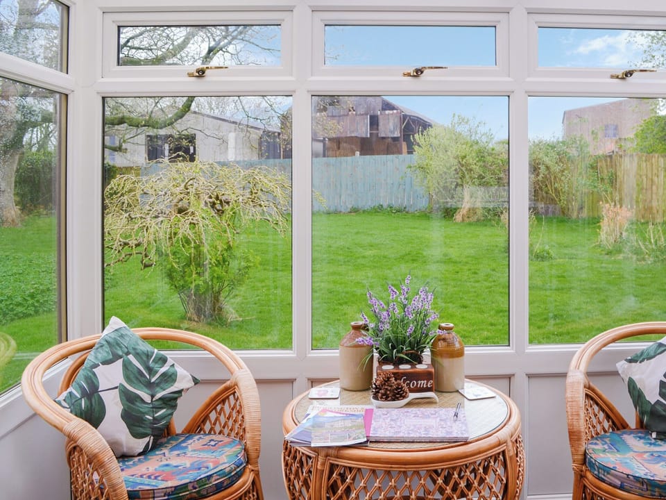 Veranda | Farmers Cottage, Withernsea