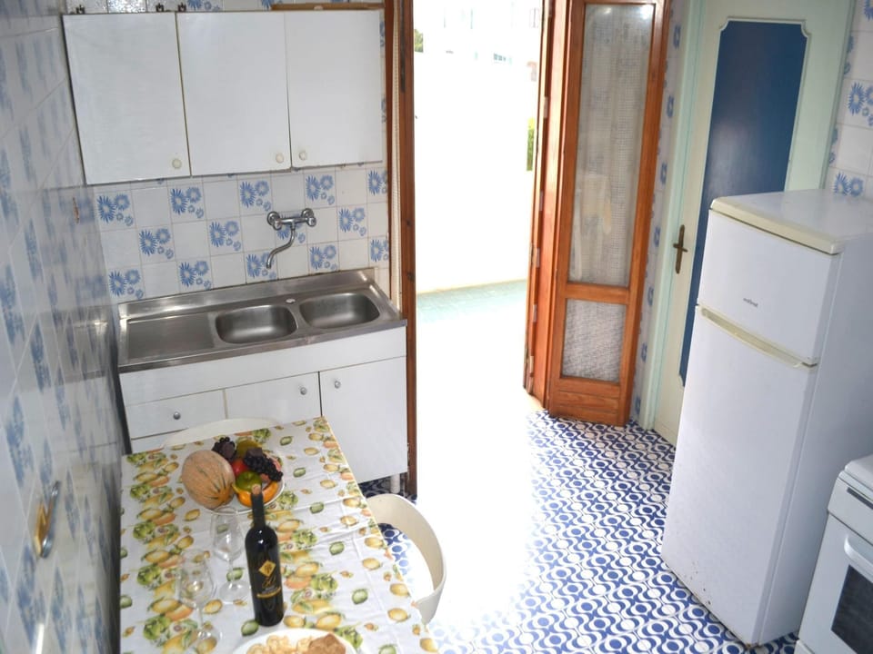 House, 2 Bedrooms, Smoking, Balcony | Interior
