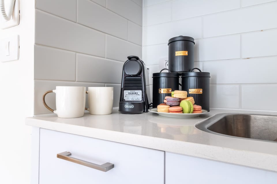 Deluxe Apartment | Iron/ironing board, WiFi (free)