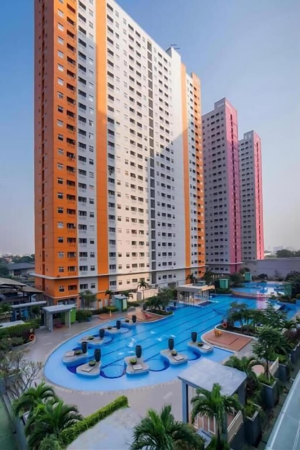 Outdoor pool, open 7:00 AM to 7:00 PM, pool umbrellas, sun loungers