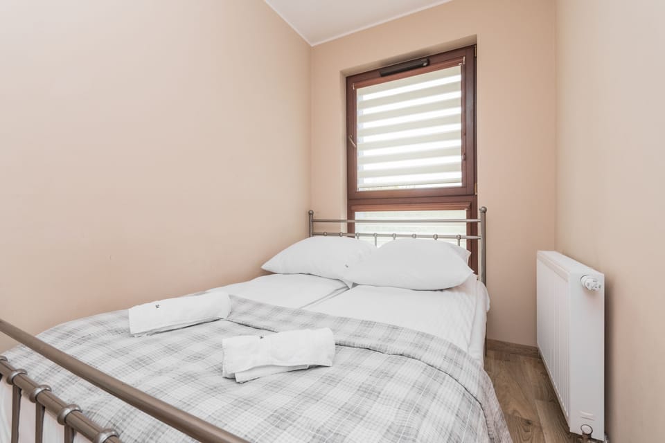 Deluxe Apartment | 1 bedroom, iron/ironing board, free WiFi, bed sheets