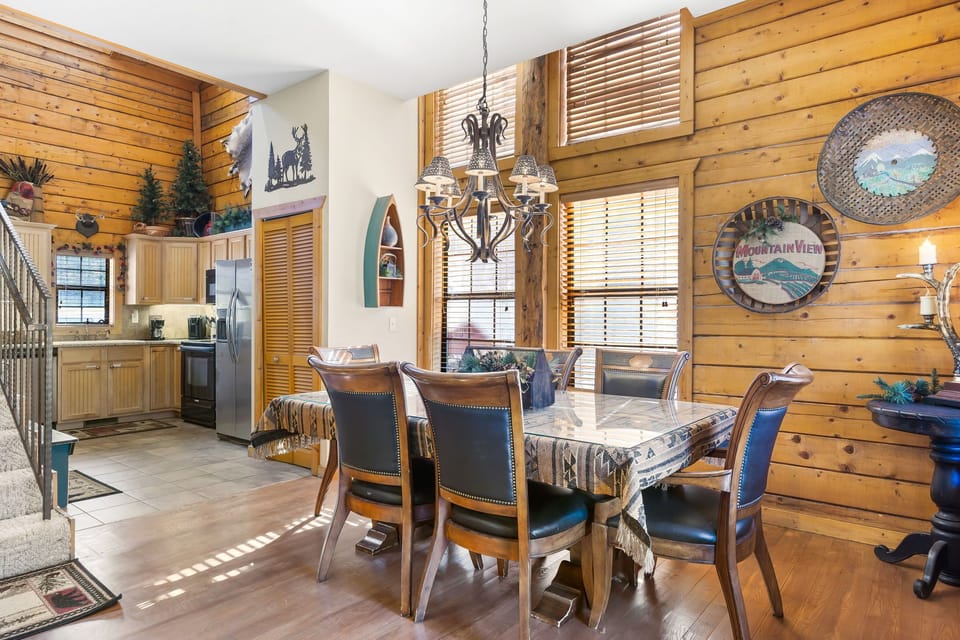 Dining Area, with Screened Deck Access