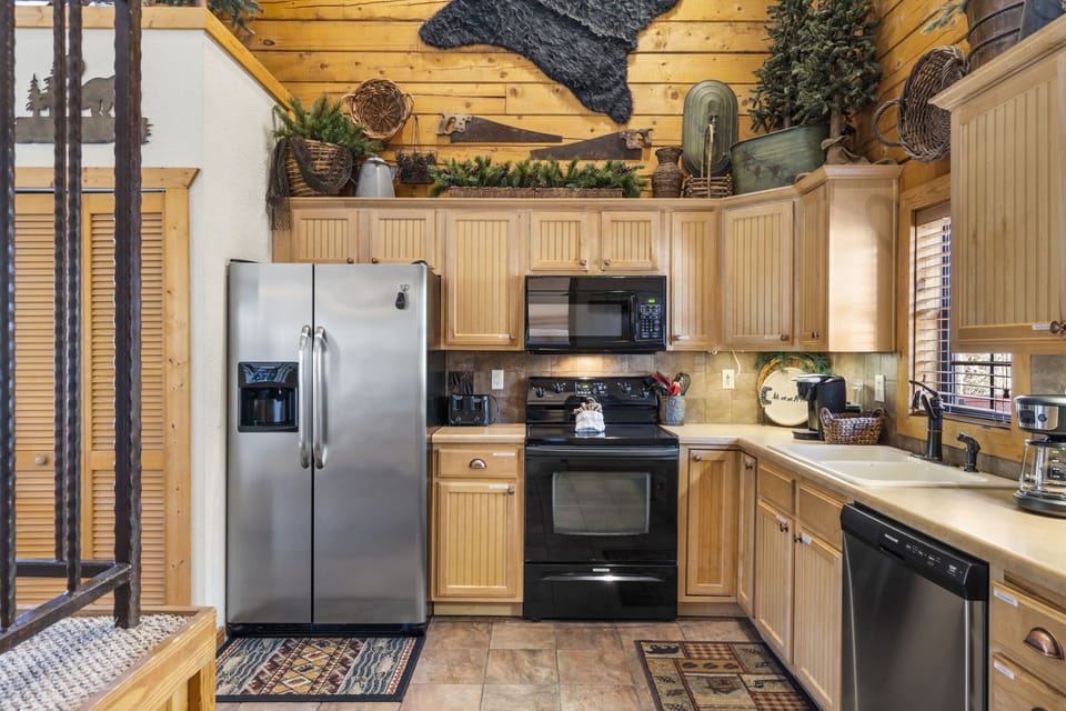Cabin 300 Full Kitchen