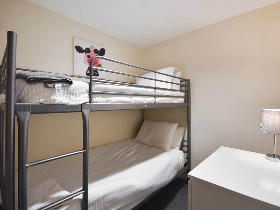 Bunk bedroom | Ptarmigan Lodge, Balmaha