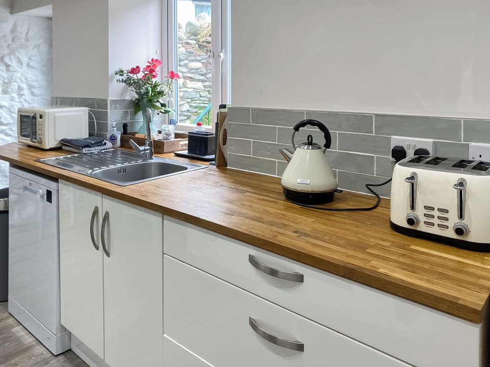 Kitchen | 1 Bronrallt, Penmaenmawr, near Conwy