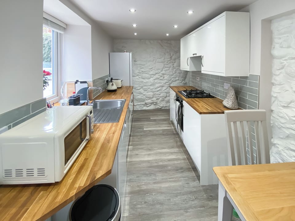 Kitchen | 1 Bronrallt, Penmaenmawr, near Conwy