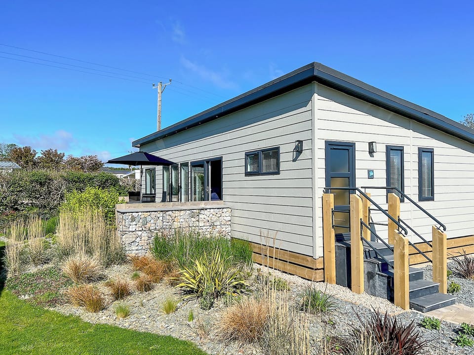 Luxury Lodge External | St Mabyn Lodge Escape, Bodmin