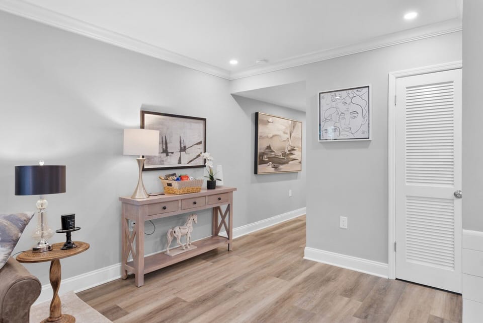 We've meticulously updated this condo to meet the highest standards of comfort and style.