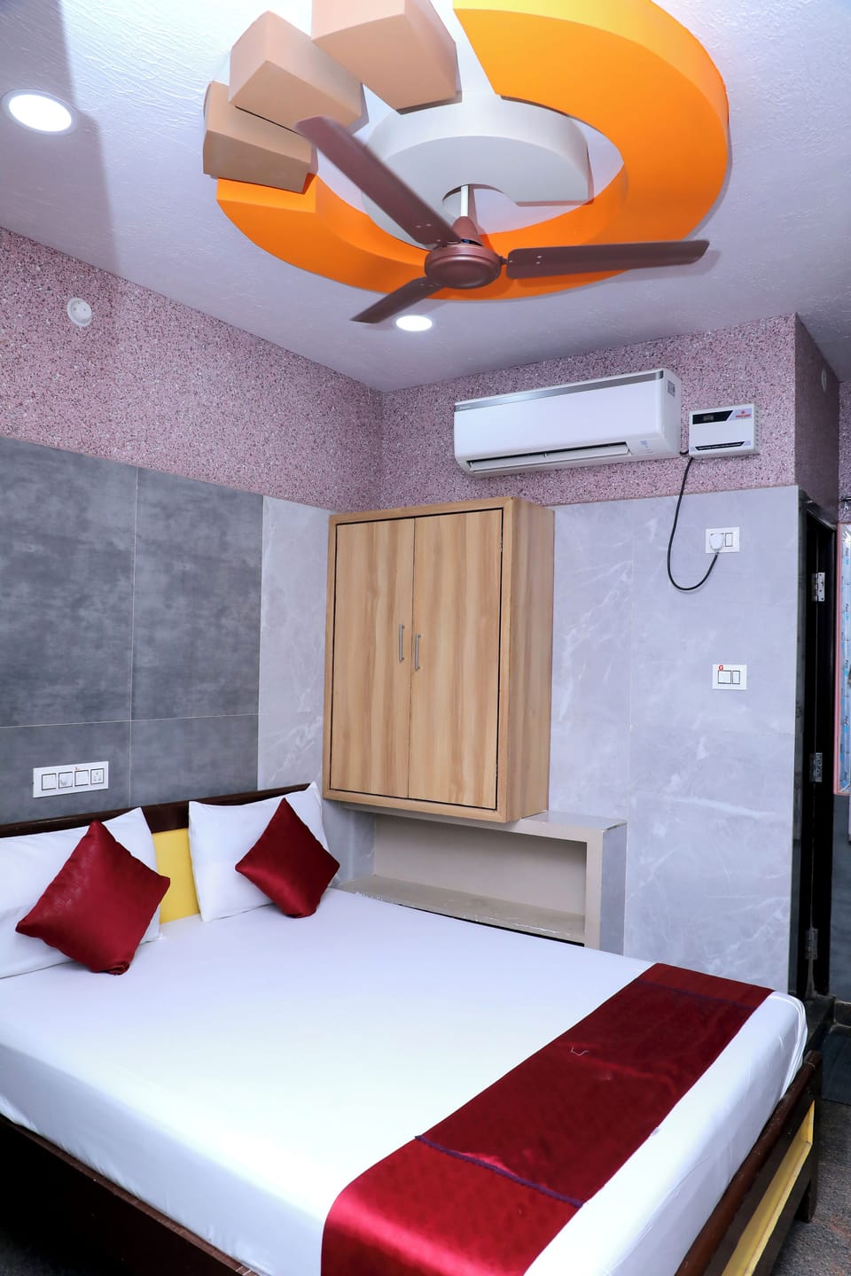 Standard Twin Room, Lake View | WiFi (free)