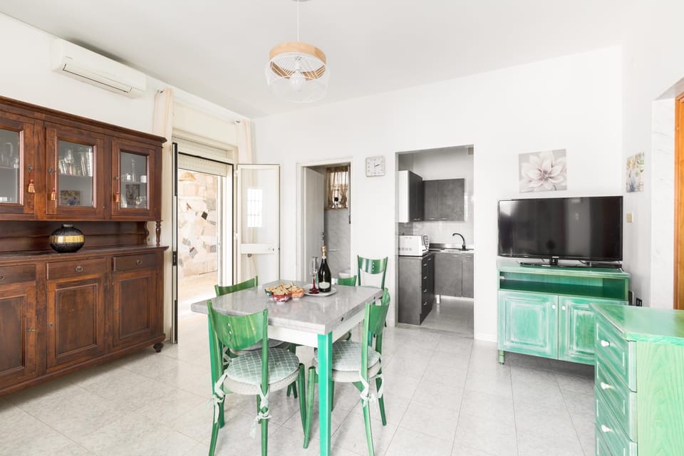 Apartment | Dining room