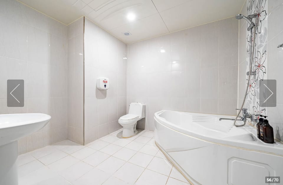 Deep soaking tub, hair dryer, bathrobes, shampoo