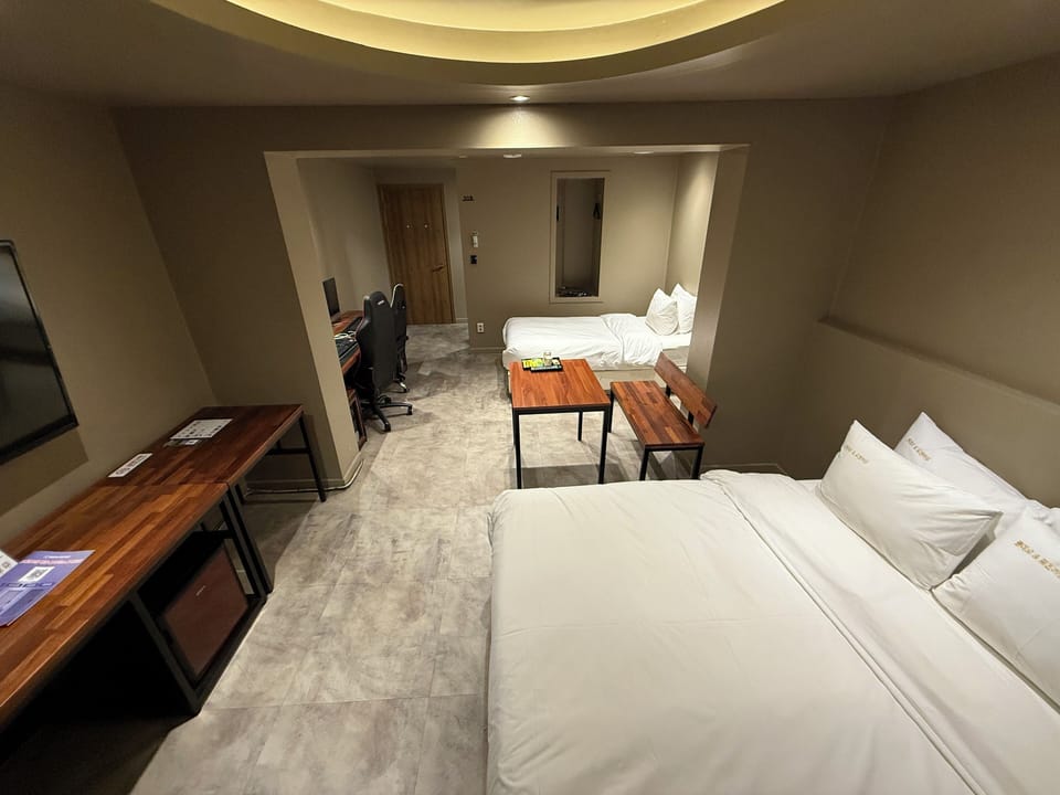 Deluxe Twin Room | Premium bedding, down comforters, memory foam beds, desk