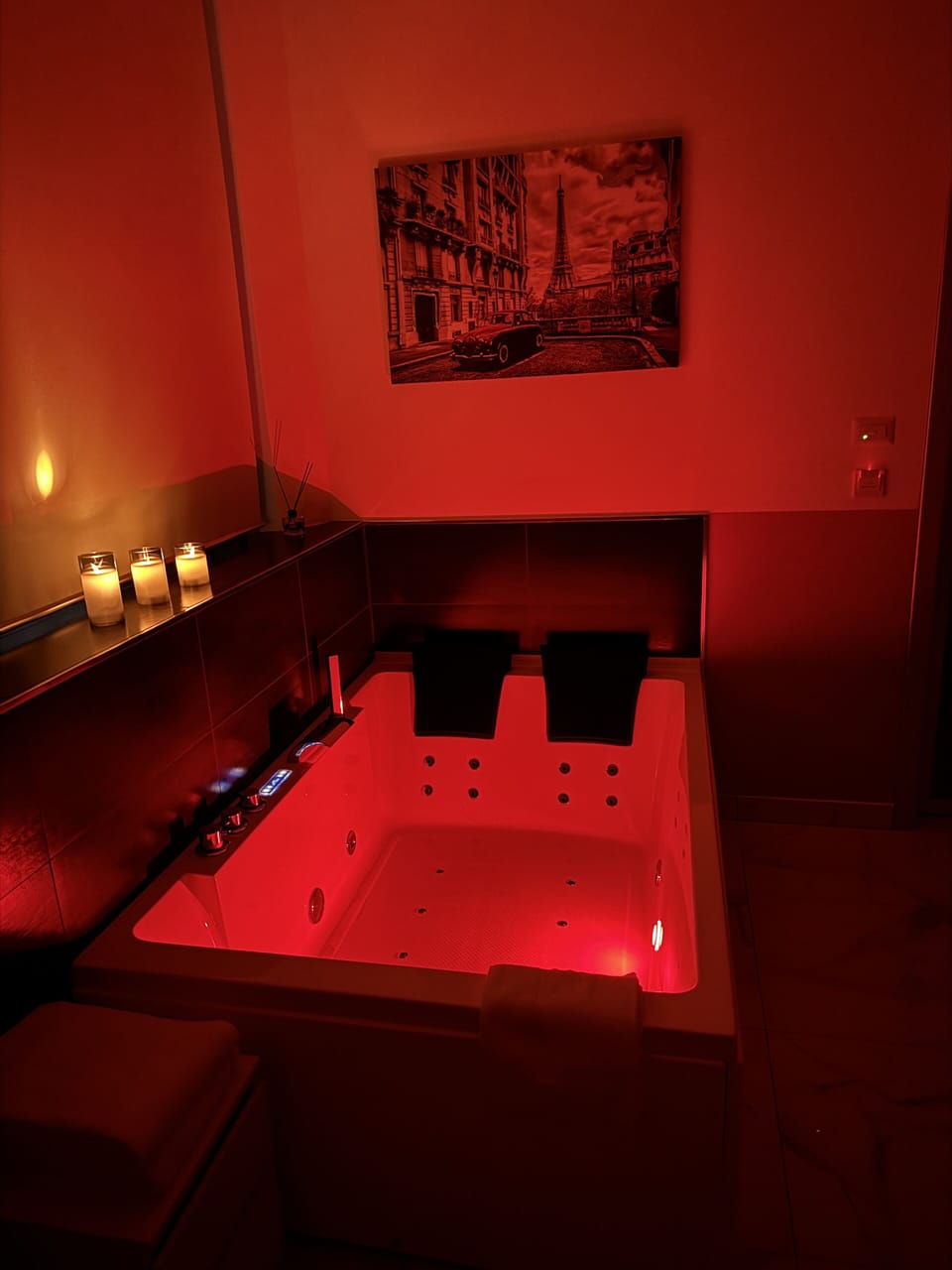 Paris Room | Private spa tub