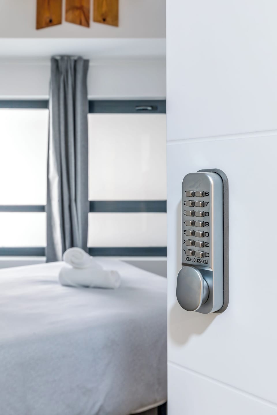 Basic Double Room, Non Smoking, Shared Bathroom | Free WiFi, bed sheets