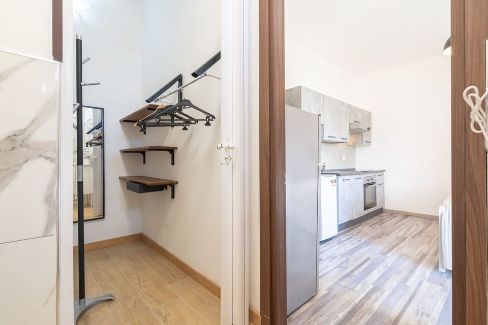 Studio Suite | Bathroom | Hair dryer