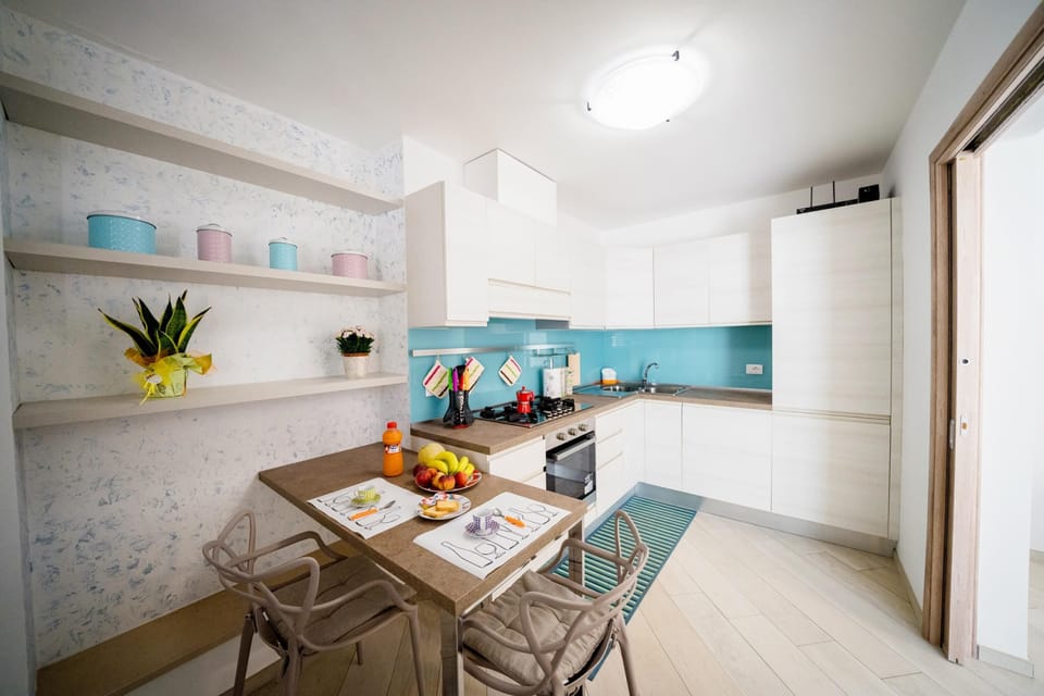 House, Smoking | 2 bedrooms, desk
