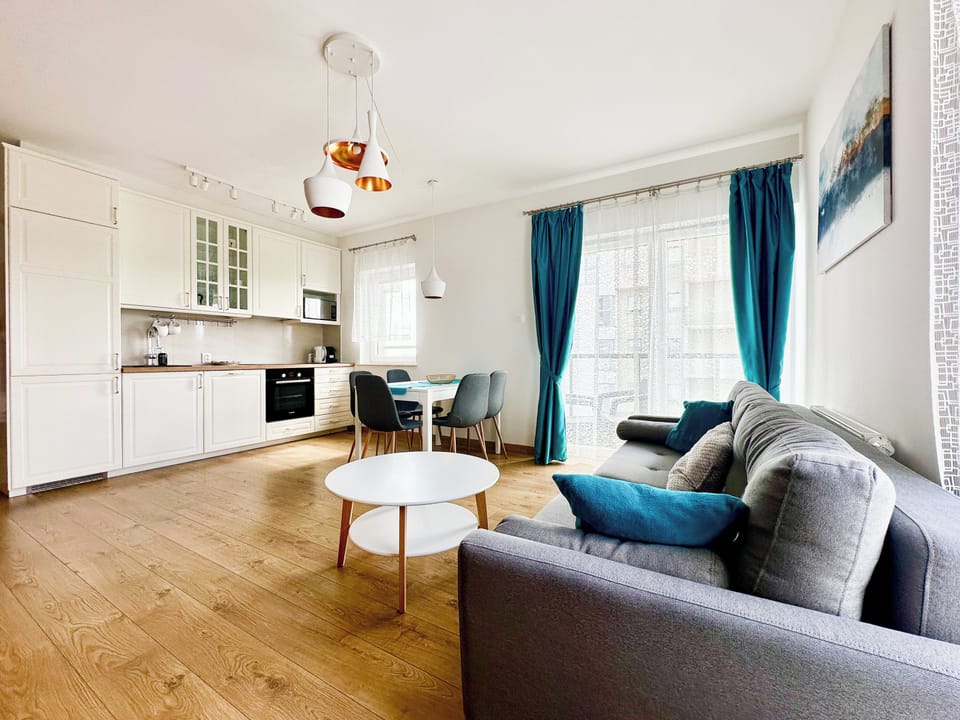Superior Apartment, 3 Bedrooms | Private kitchenette | Full-size fridge, microwave, oven, stovetop