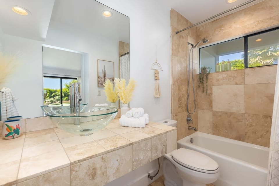 En-suite Bathroom 1