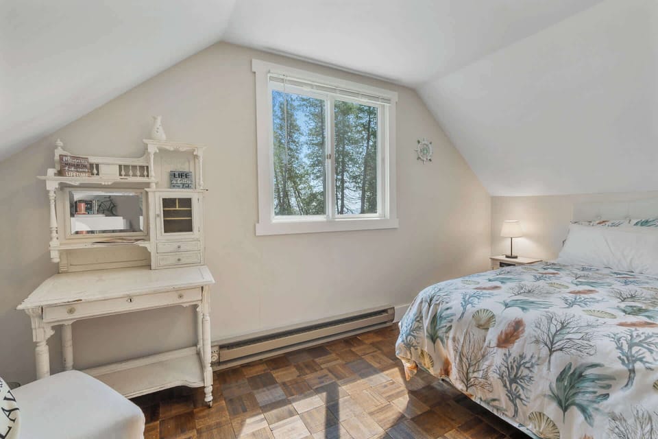 Bedroom 3 also offers a desk and chair