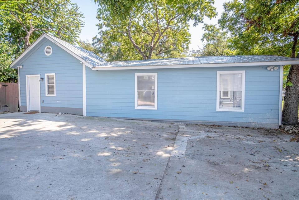 House | 1 bedroom